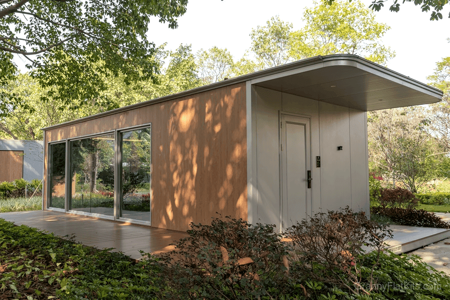 Modular granny flat D-variant showing privacy panel design