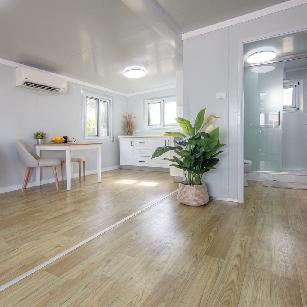20FT Kitchen and Dining Area