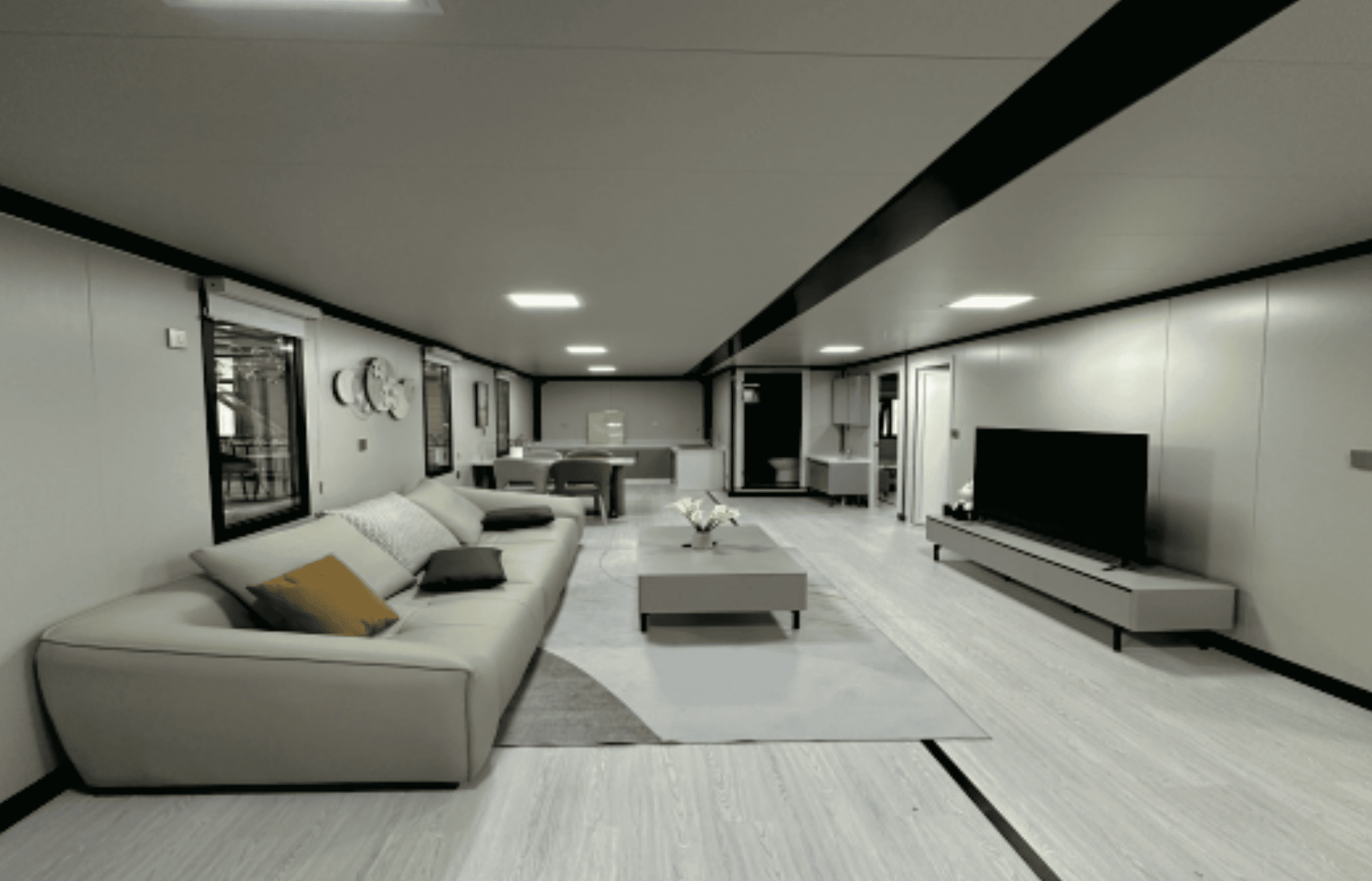 30FT Kitchen and Dining