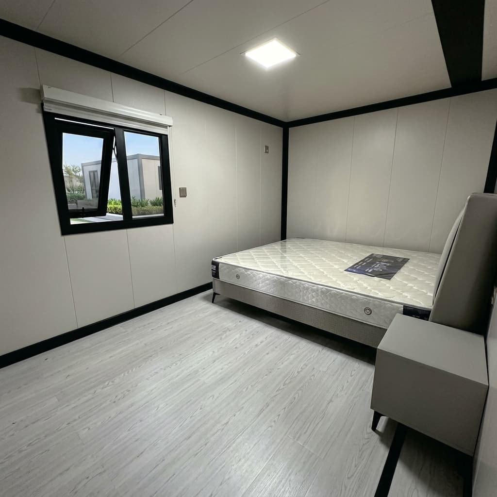30FT Bedroom View